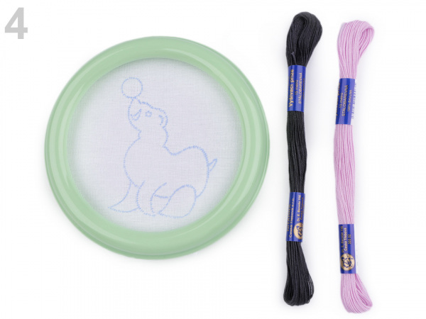 Dětské vyšívání s rámečkem