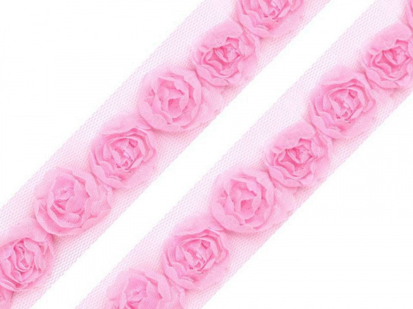 Prýmek na tylu šíře 20 mm s růžemi