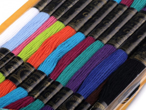 Příze vyšívací Mouline jednobarevné návin 8m