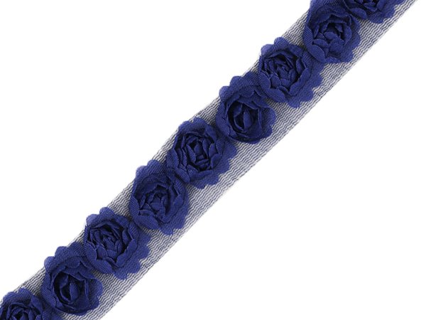 Prýmek na tylu šíře 20 mm s růžemi