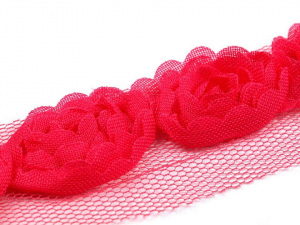 Prýmek na tylu šíře 20 mm s růžemi