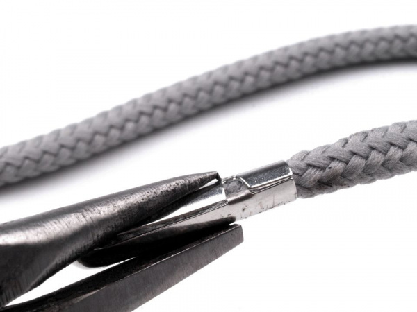 Kovová koncovka na šňůrky 5x22 mm