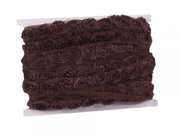 Prýmek na tylu šíře 20 mm s růžemi