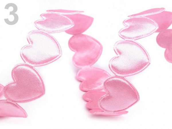 Saténový prýmek šíře 17 mm srdce