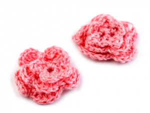 Háčkovaná květina Ø30-40 mm