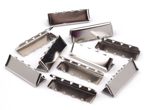 Kovová koncovka na plochou šňůru šíře 30 mm