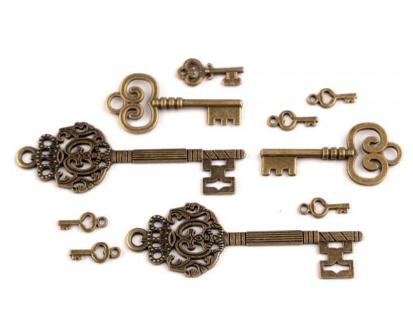 Přívěsky klíče mix velikostí