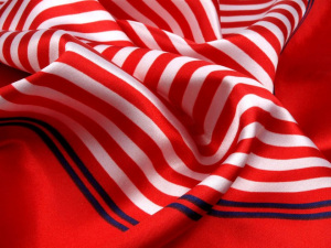 Saténový šátek 58x58 cm proužky