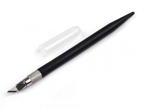 Výtvarný řezák s náhradními čepelemi