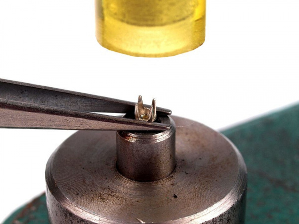 Perly / korálky Ø8 mm k nýtování