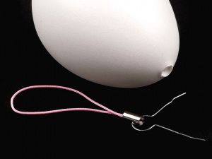 Plastové vejce 46x64 mm se závěsem