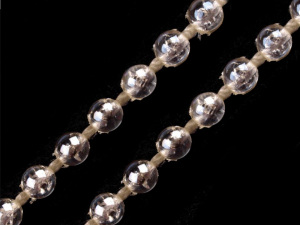 Korálky na šňůře Ø3 mm transparent