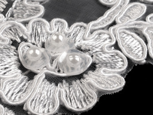 Monofilová aplikace / vsadka 7x18 cm s flitry a perlami