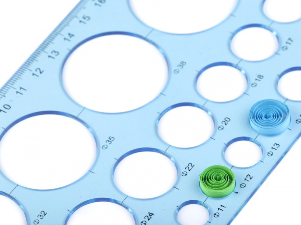 Plastová šablona kruhy