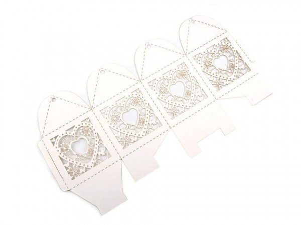 Papírová krabička se stuhou