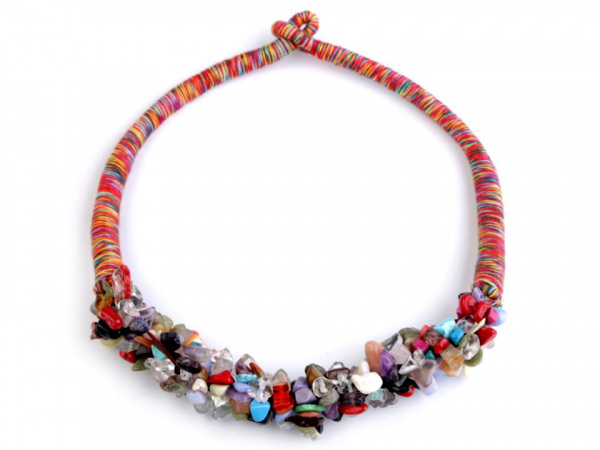 Náhrdelník s kameny