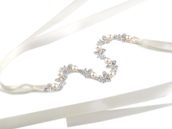 Štrasová ozdoba do vlasů na stuze s perlami