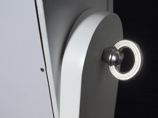 Skříňka na šperky se zrcadlem