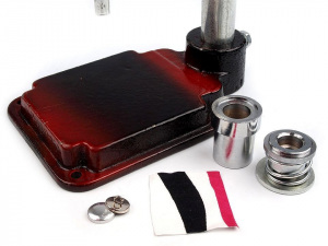 Knoflík na potahování celokovový velikost 28"