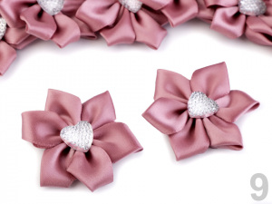 Saténový květ se srdcem Ø50 mm s kamínkem