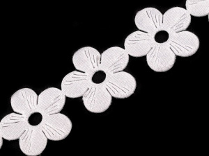 Saténový prýmek šíře 22 mm květy