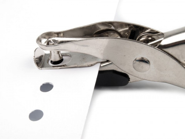 Děrovací kleště na papír