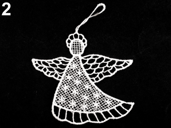 Krajková dekorace anděl