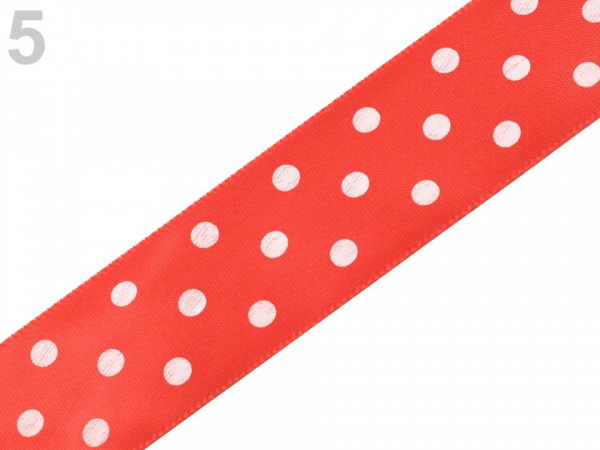 Saténová stuha s puntíky šíře 25 mm