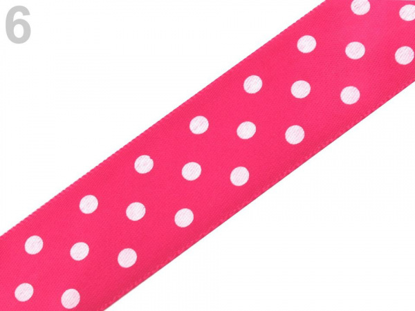 Saténová stuha s puntíky šíře 25 mm