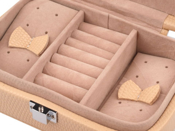 Malá šperkovnice 6x10x15 cm