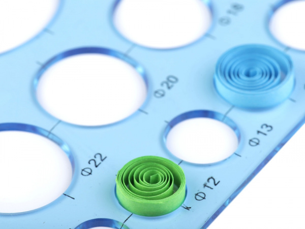 Plastová šablona kruhy