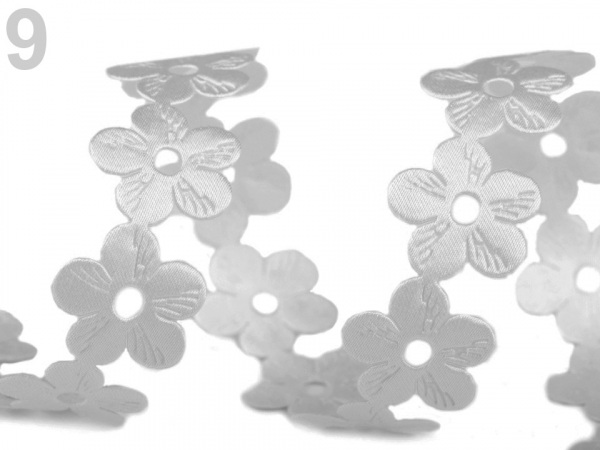 Saténový prýmek šíře 22 mm květy