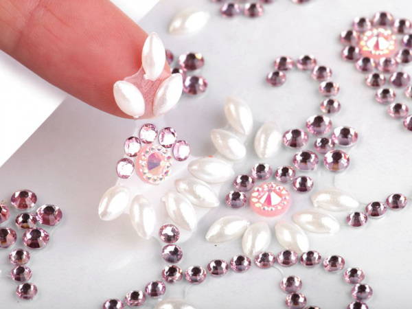 Samolepicí dekorace květy / vločky