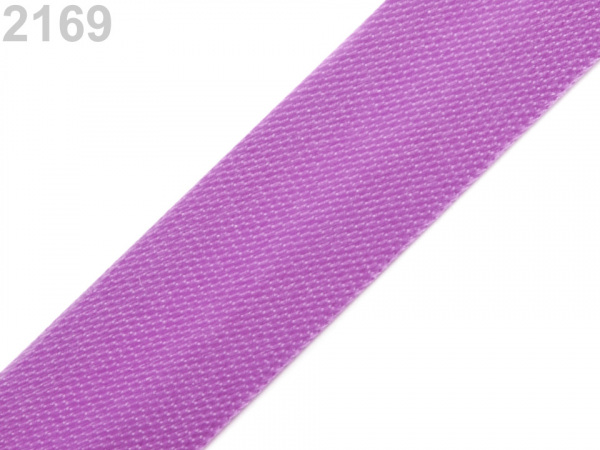 Šikmý proužek saténový šíře 15 mm zažehlený