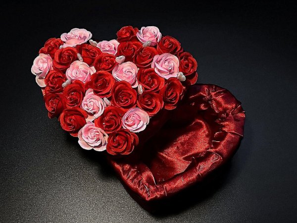 Ozdobné špendlíky délka 55 mm srdce