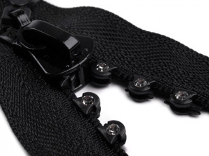 Kostěný zip šíře 4 mm délka 55 cm se štrasovými kamínky