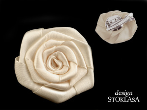 Brož / ozdoba saténová růže Ø5 - 5,5 cm