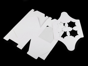 Papírová krabice s průhledem