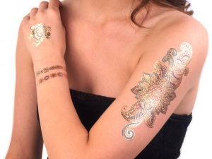 Metalické tetování smývatelné