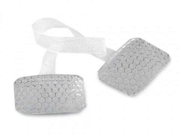 Magnetická spona na závěsy