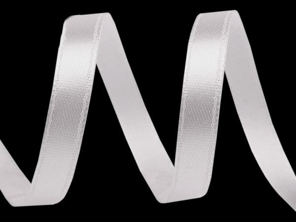 Atlasová stuha svazky po 5 m šíře 6 mm