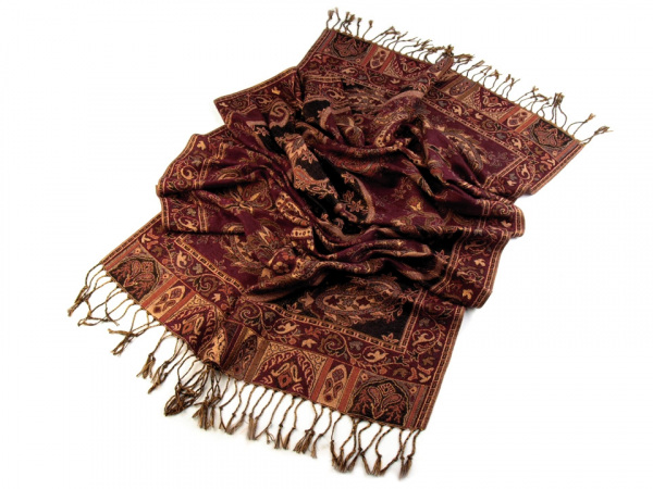 Šála s lurexem s třásněmi