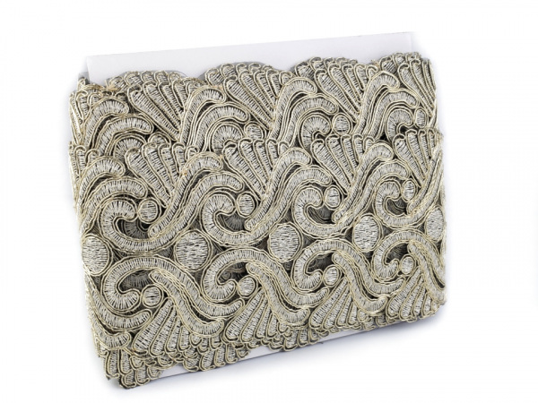 Vyšívaný prýmek šíře 90 mm s lurexem