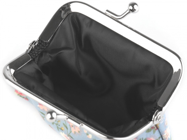 Malá peněženka s květy