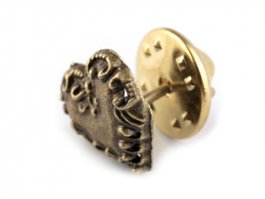 Kovový odznak srdce, strom