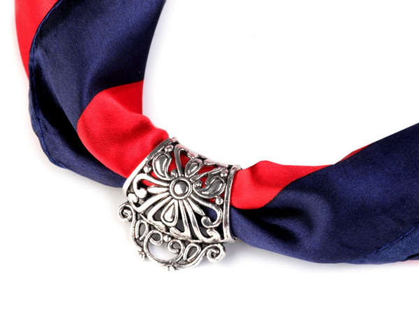 Spona / průvlek na šátek