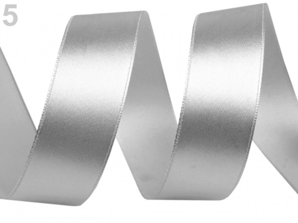 Atlasová stuha svazky po 5 m šíře 30 mm POL