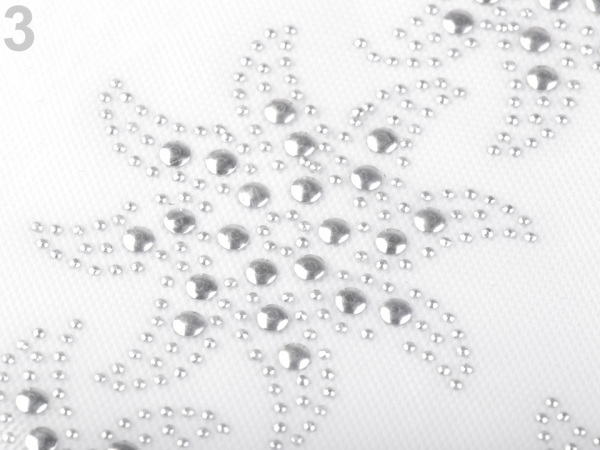 Nažehlovací aplikace s kovovým hot fixem