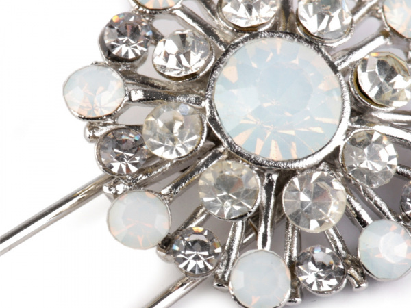 Brož květ na spínacím špendlíku