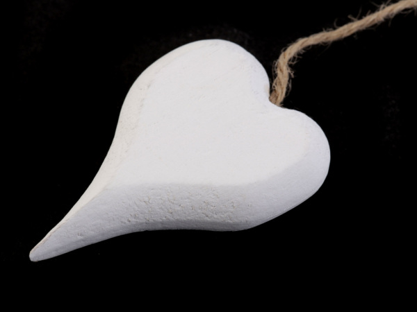 Dřevěné srdce 45x70 mm s provázkem